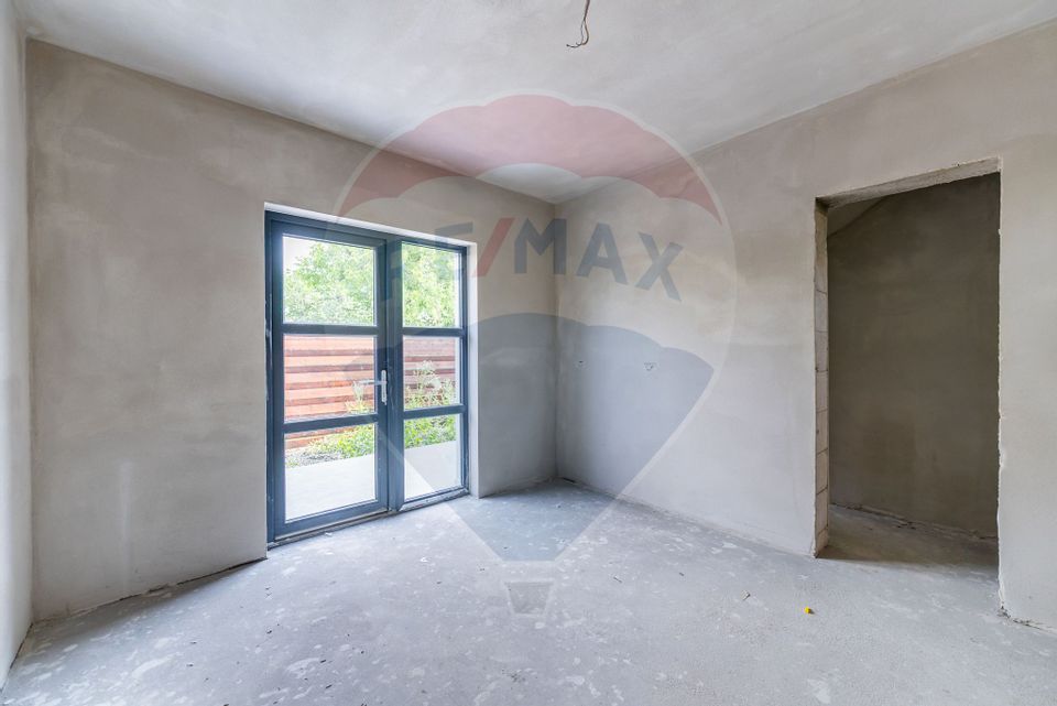 Apartament cu terasă și 2 locuri de parcare • Complex nou-central