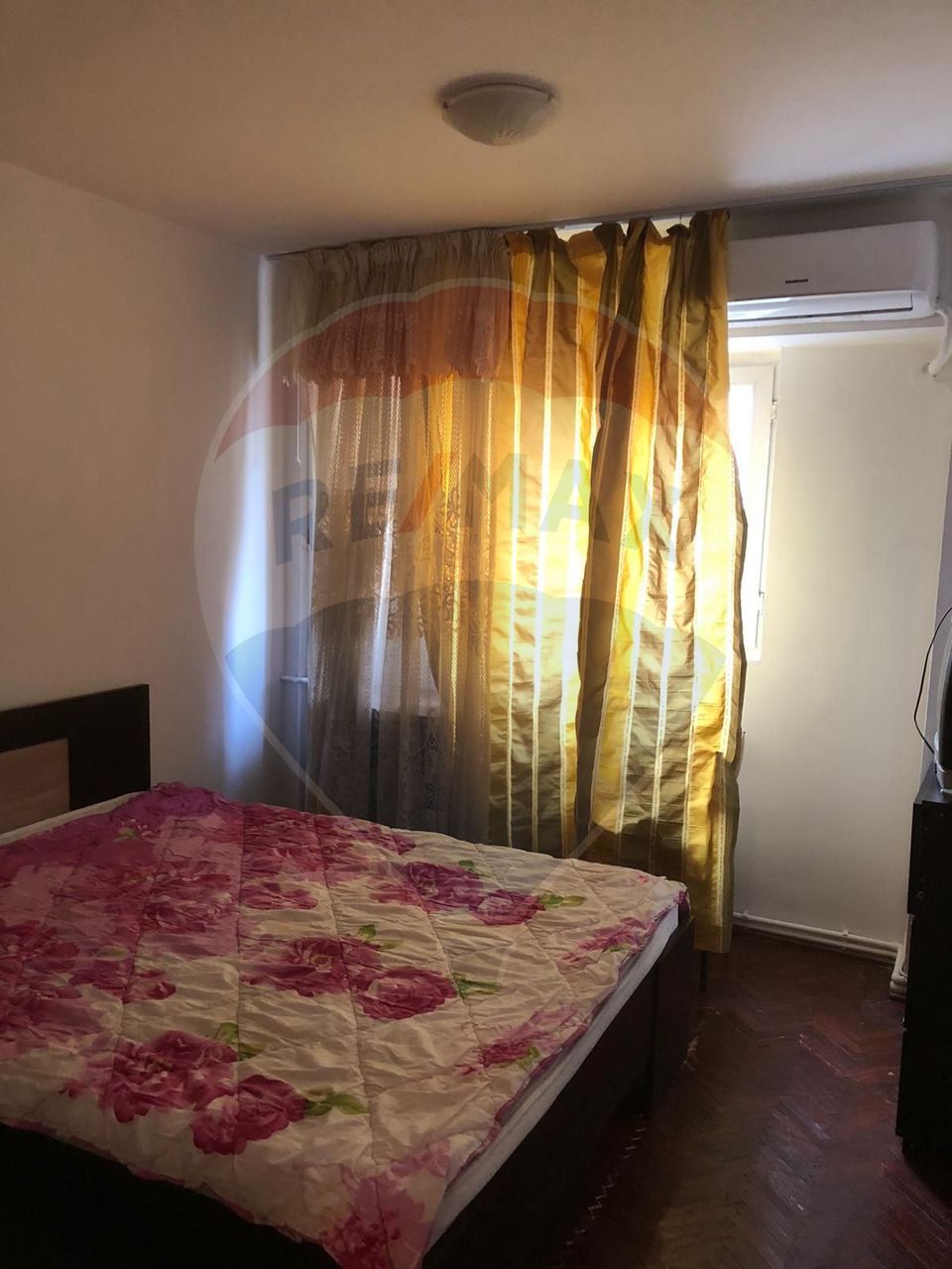 3 camere de închiriat ultracentral, etaj 4/7 cu lift , 480 euro