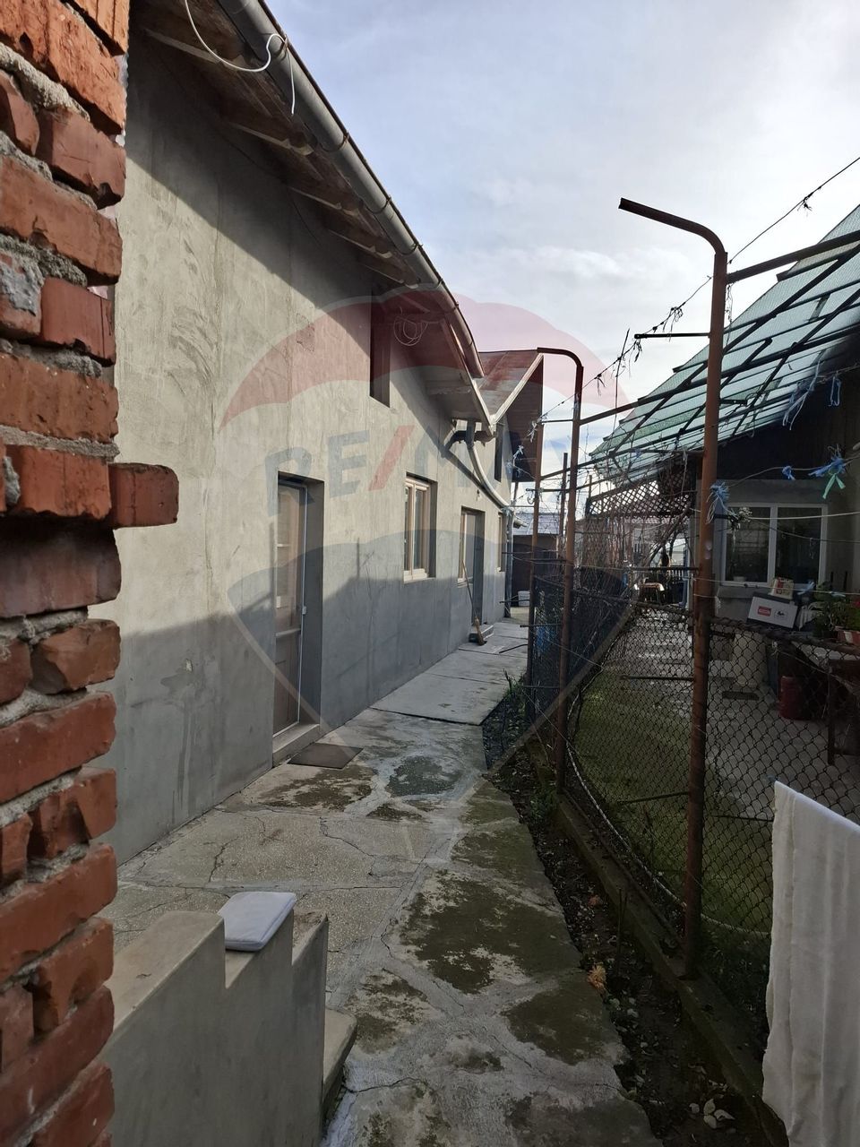 Casă BUCOV Sat PLEAȘA caramidă | posibilitate mansardare