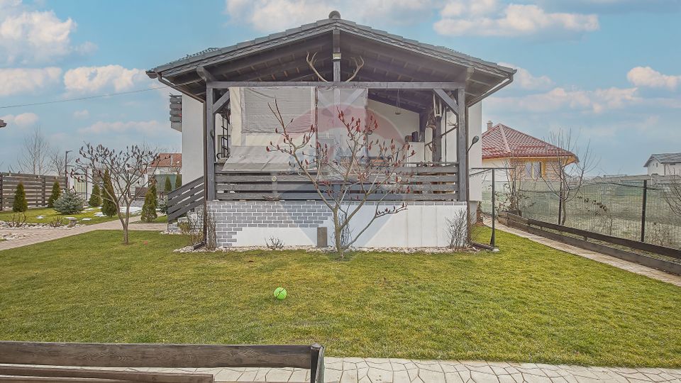 Comision zero, casa individuala + cabana A frame in Bod, la intrare