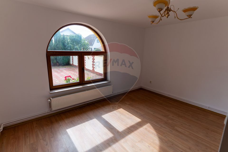 6 room Hotel / Pension for sale