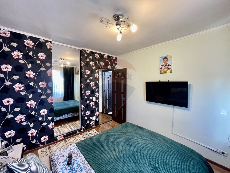 Apartament 3 camere Scoala 7