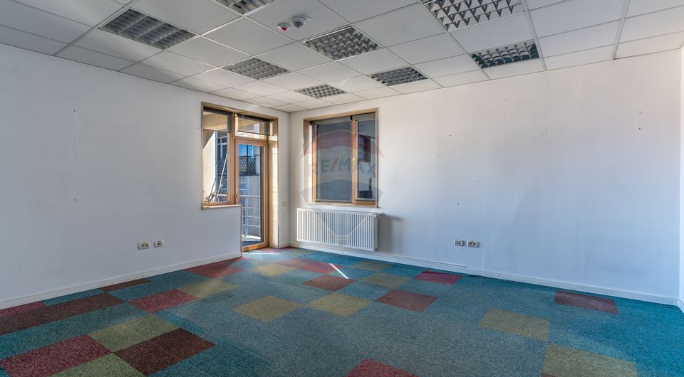 Spațiu de birouri de 754.6mp de închiriat în zona Andrei Muresanu