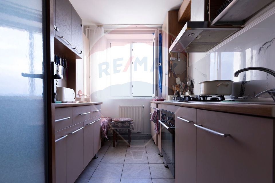 3 room Apartment for sale, Mioritei area