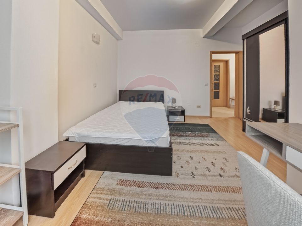 Apartament cu 3 camere de inchiriat pe strada Nufarului