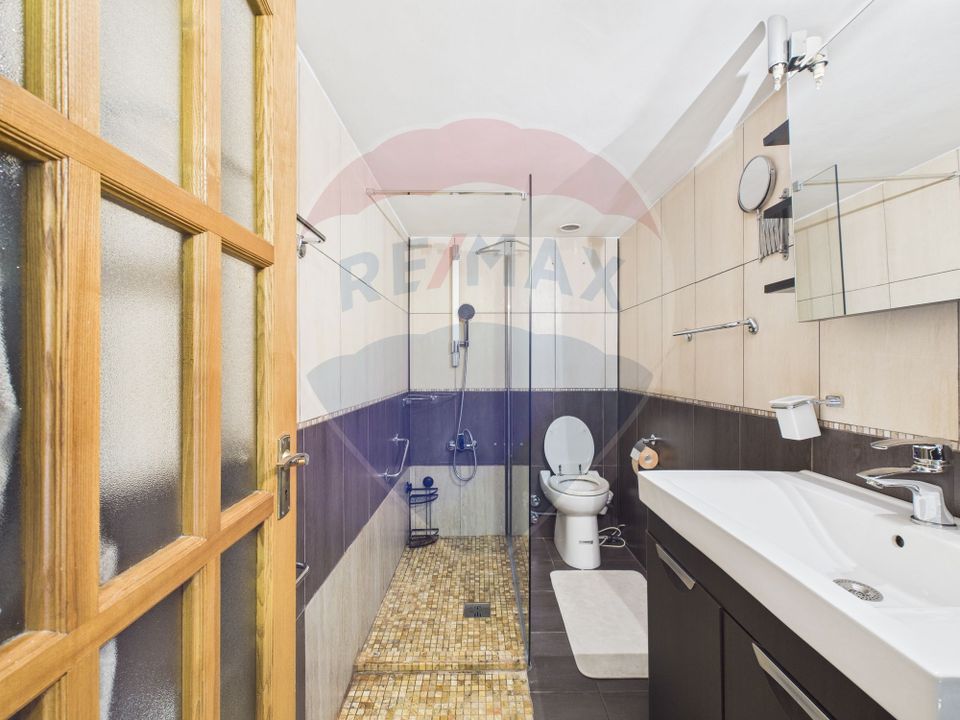 House / Villa Eroii Revolutiei area