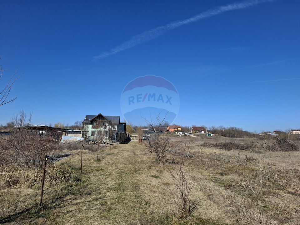 Land 3,812sqm Peris / Strada ingerasilor