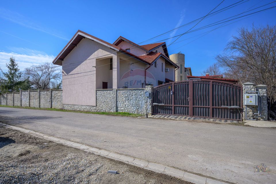 Vila cu design spectaculos, tehnologie smart & lifestyle complet