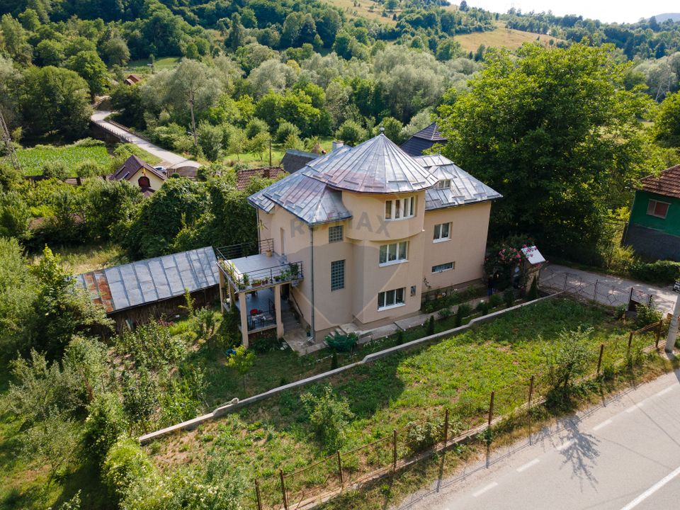 6 room House / Villa for sale