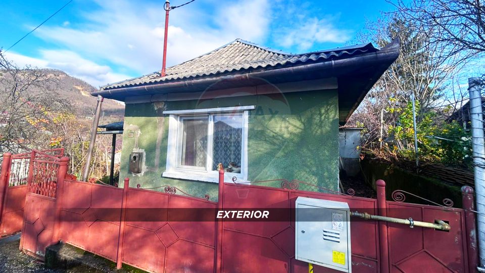 Casă cochetă, cu priveliște superbă asupra orașului Baia Sprie