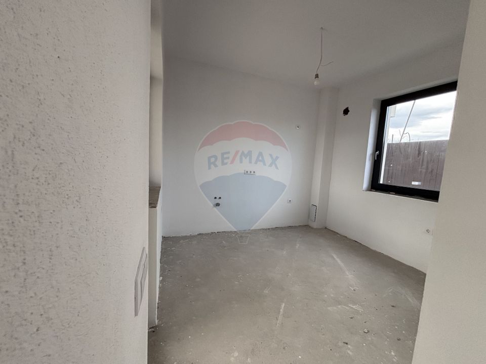 4 room House / Villa for sale