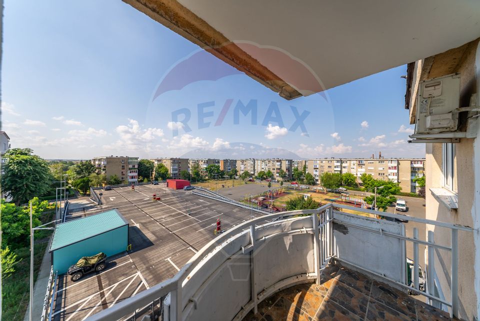 Apartament 2 camere Alfa de inchiriat, decomandat, mobilat si utilat.