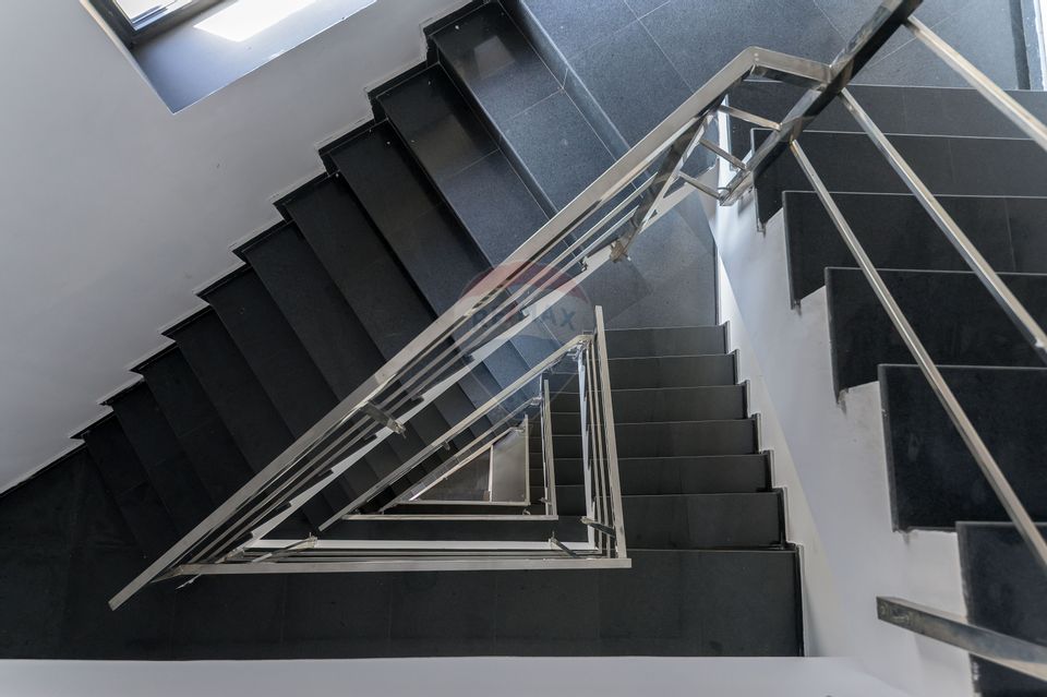 DE VANZARE SPATIU COMERCIAL , Sector 3, închiriat, cu terasă.