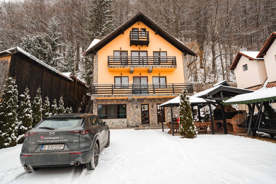 VILA “THE VARDO”, PREDELUT | 8 CAMERE DUBLE PREMIUM LANGA PADURE