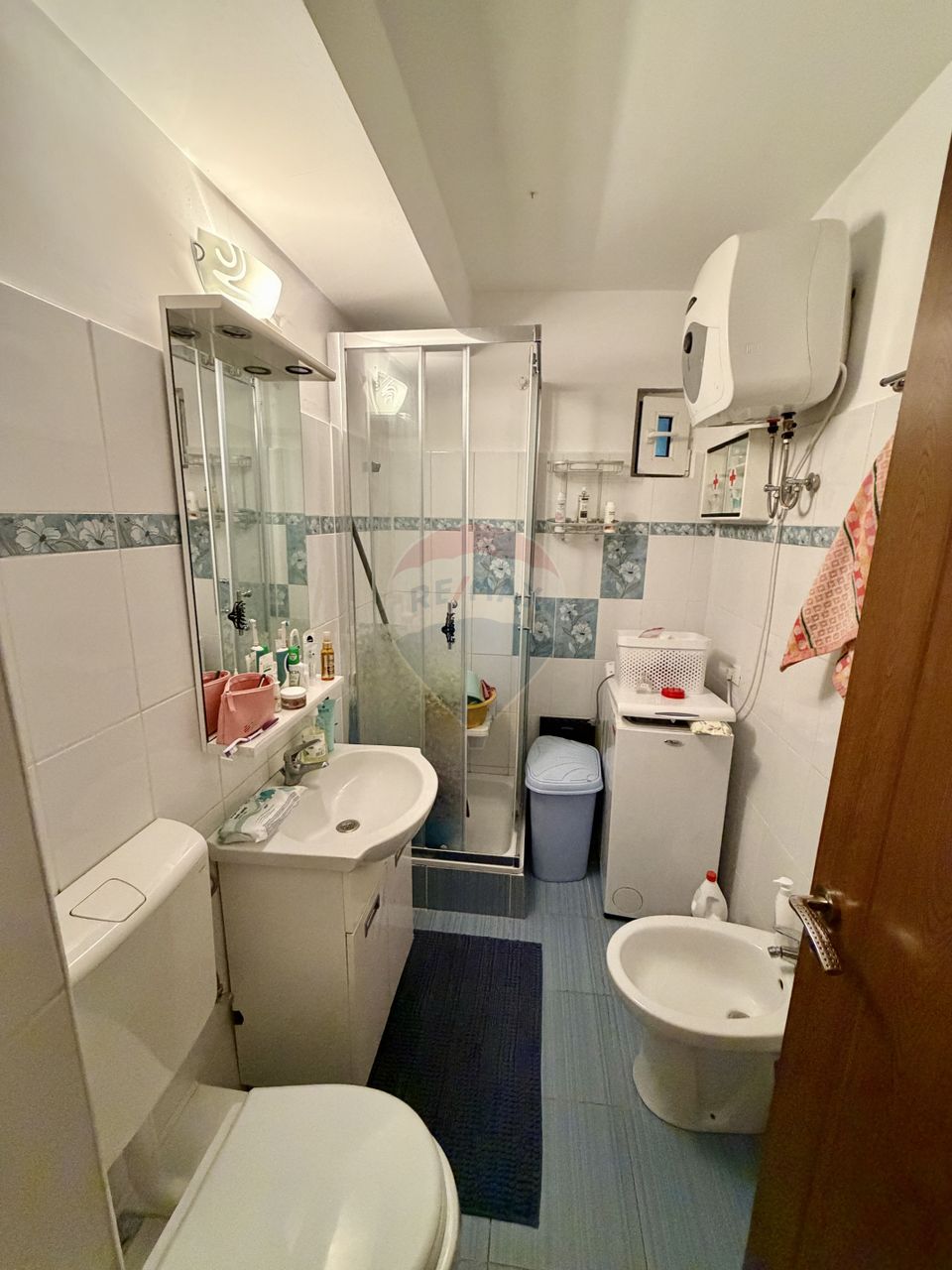 Apartament cu doua camere etaj 1