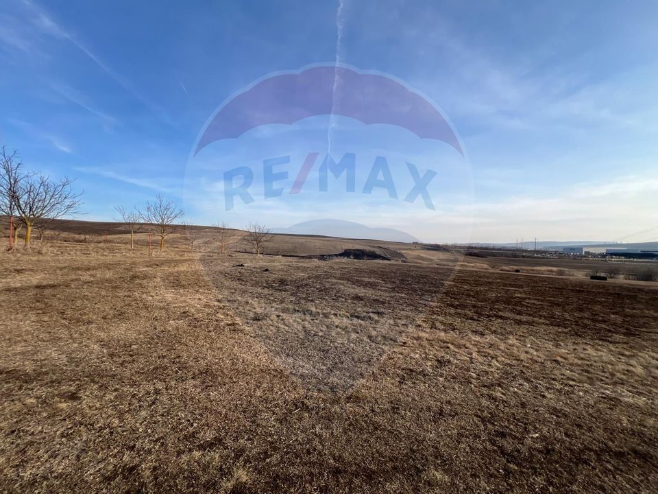 Land 5,800sqm Tureni / Soseaua E60