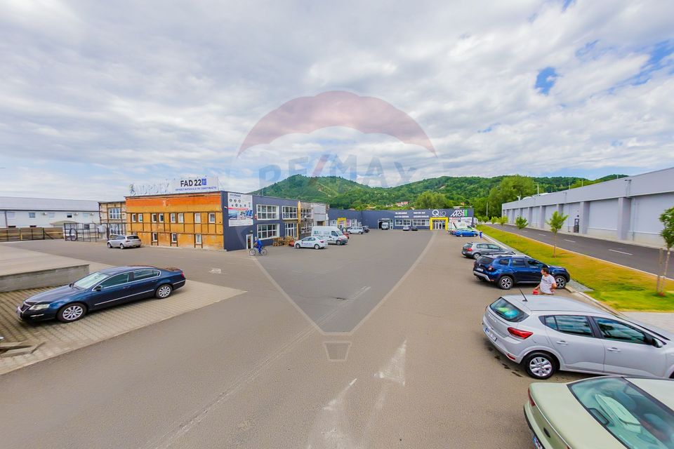 1,405sq.m Commercial Space for rent, Grivitei area