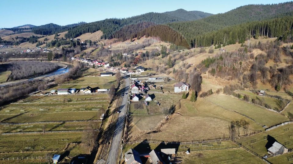 Land 5,282sqm Vatra Moldovitei / None