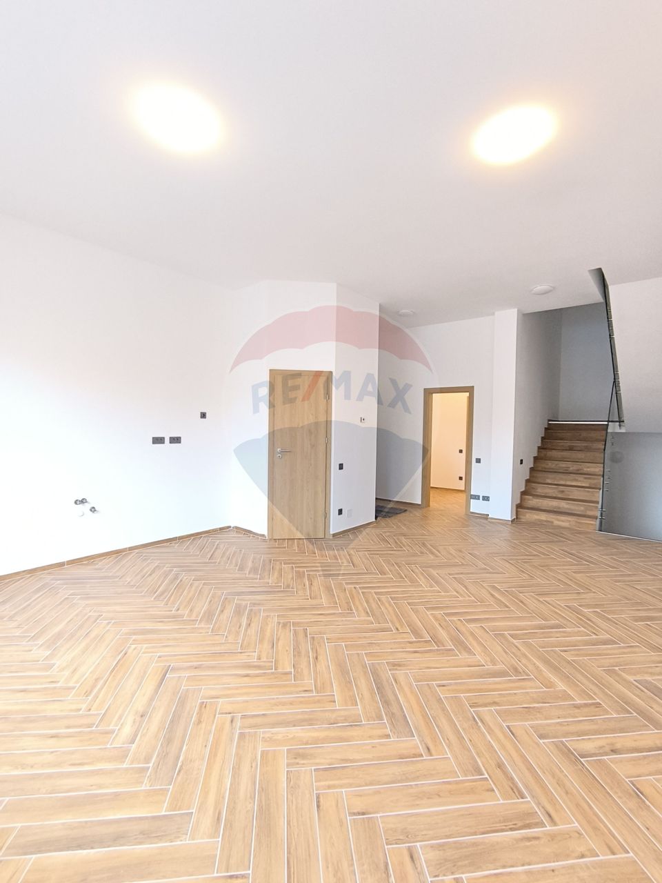 Duplex 2 unitati de vanzare 426 mp