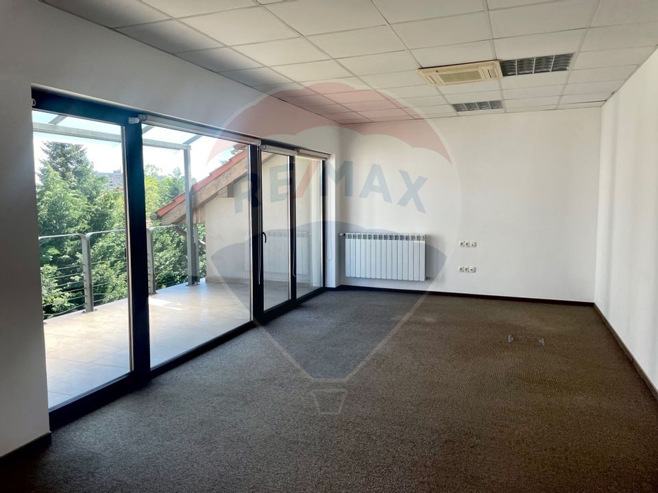 100sq.m Office Space for rent, Andrei Muresanu area