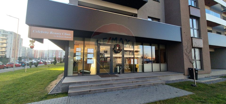 18sq.m Commercial Space for rent, Avantgarden area