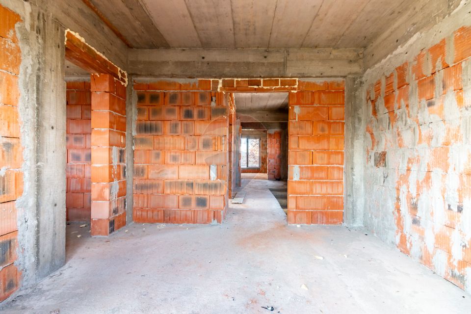 Casa / Vila la rosu in Chitila / Strada Rudeni - teren 264 mp