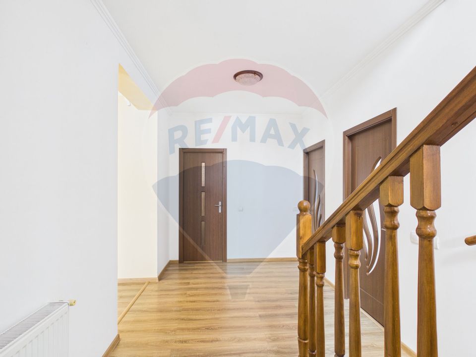 Apartment for sale in villa with courtyard in Ulmi village