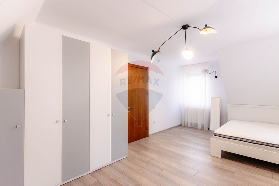 Închiriere casă/ vilă - 120 mp utili+ teren 249 mp– Pitești