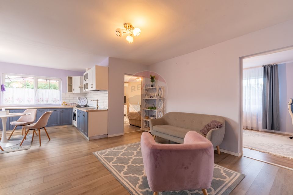 Casa individuala de vanzare 100mp, 600mp teren, garaj, zona Panemar