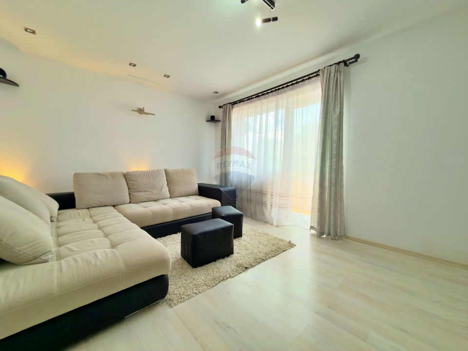 Apartament decomandat cu 2 camere de vânzare / Aurel Vlaicu - Arad