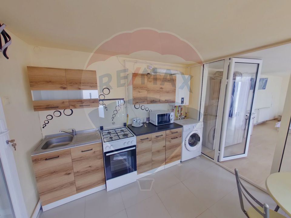 Casă / Vilă cu 5 camere de vânzare în zona Sud