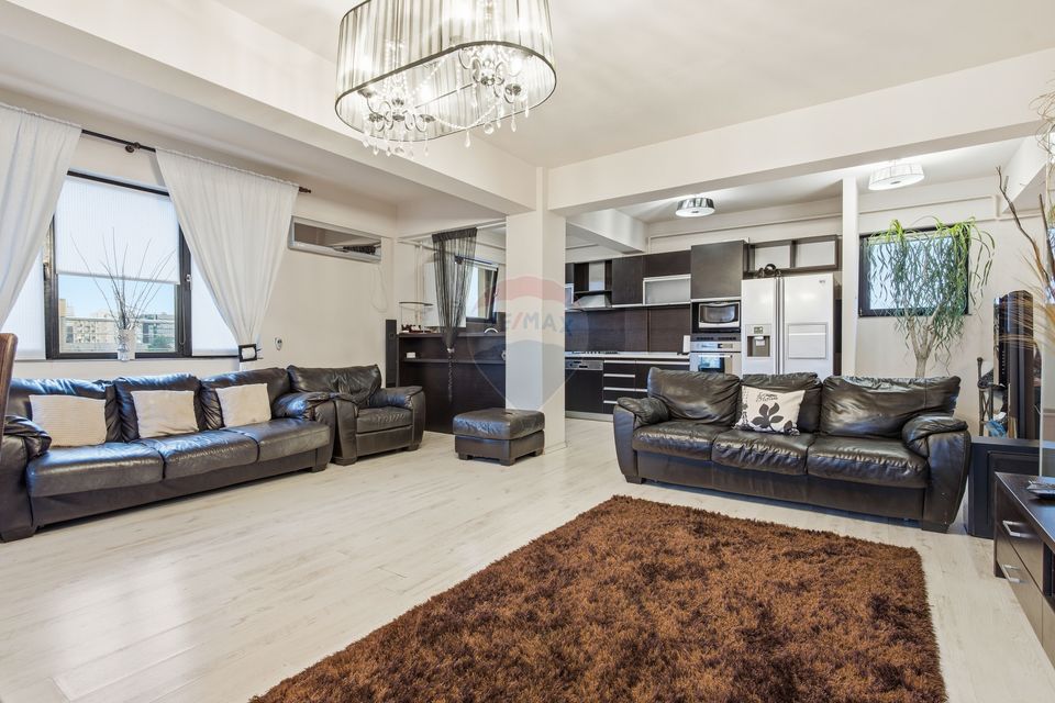 PENTHOUSE ULTRACENTRAL CU PRIVELISTE PANORAMICĂ | 3 CAMERE