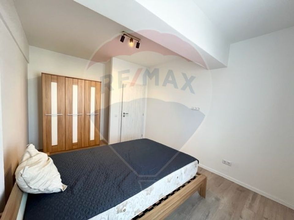 Apartament 3 camere de inchiriat vila  zona Milea