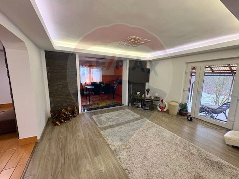 5 room House / Villa for sale