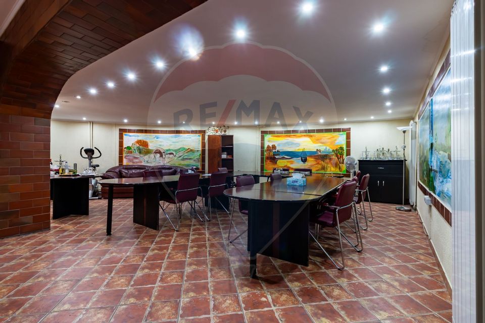 Villa for sale 14 rooms/SWIMMING POOL/ GENEROUS LAND/ BRAGADIRU-ILFOV