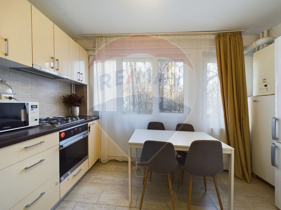For sale | 3 Room Apartment with Balcony | Brancusi