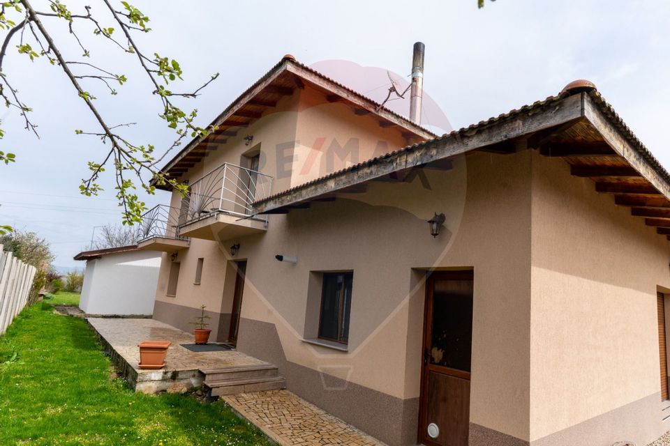 6 room House / Villa for sale