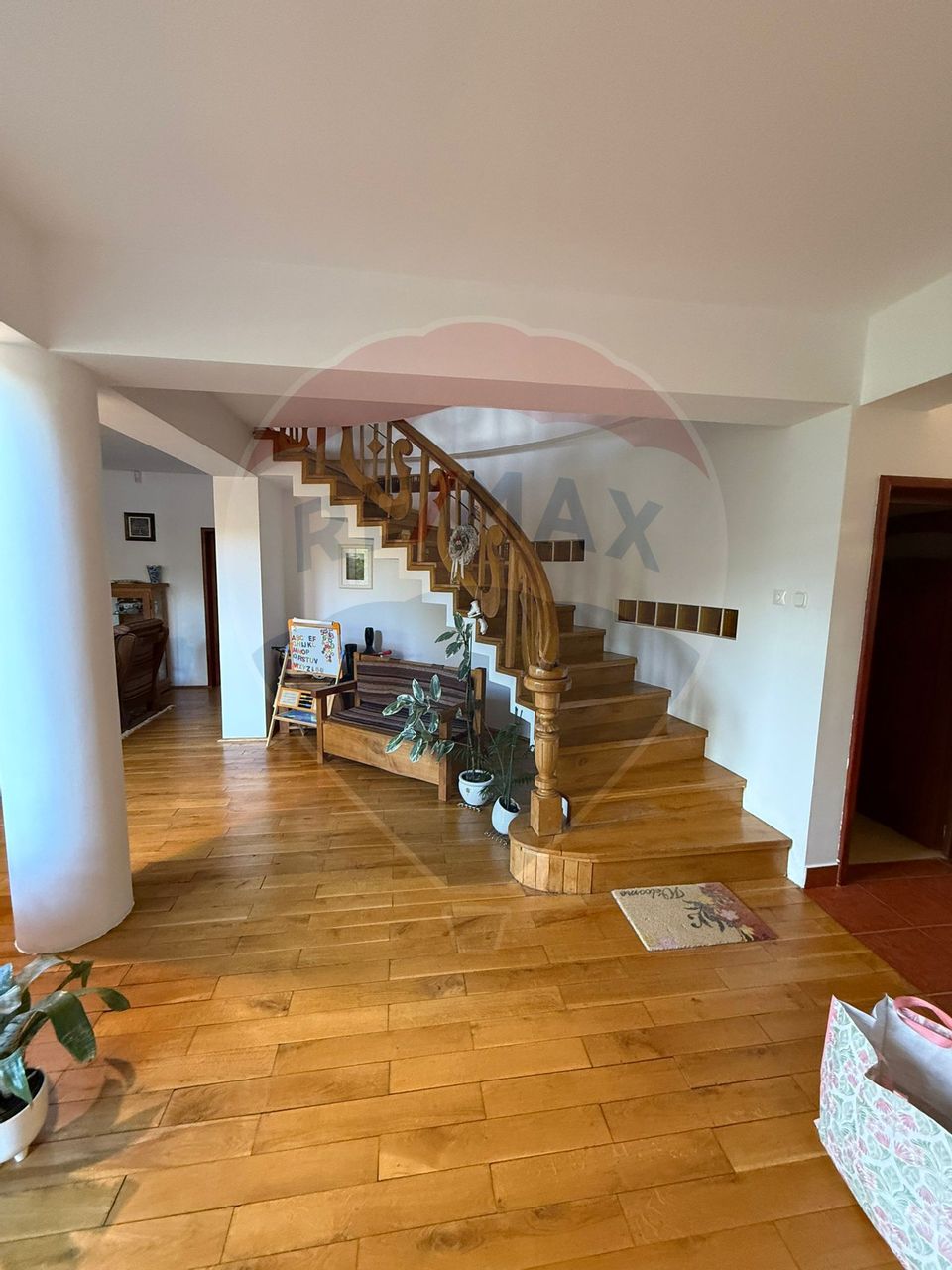 6 room House / Villa for rent, Valea Borcutului area