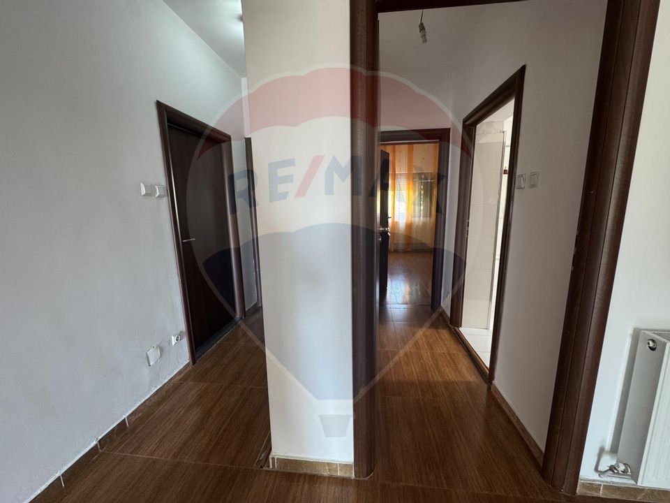 6 room House / Villa for sale