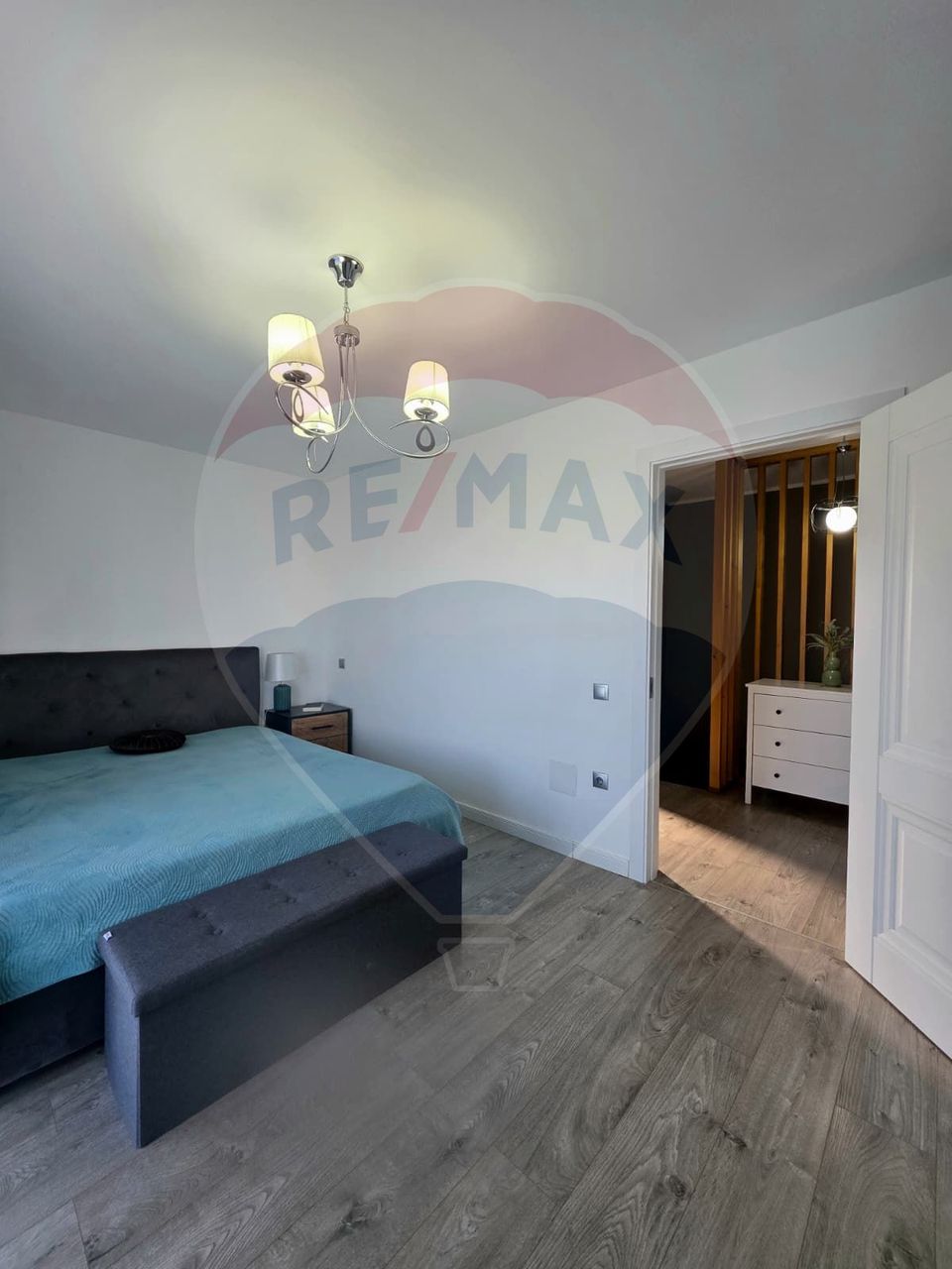 Casa noua Strada Aviatorilor Medias