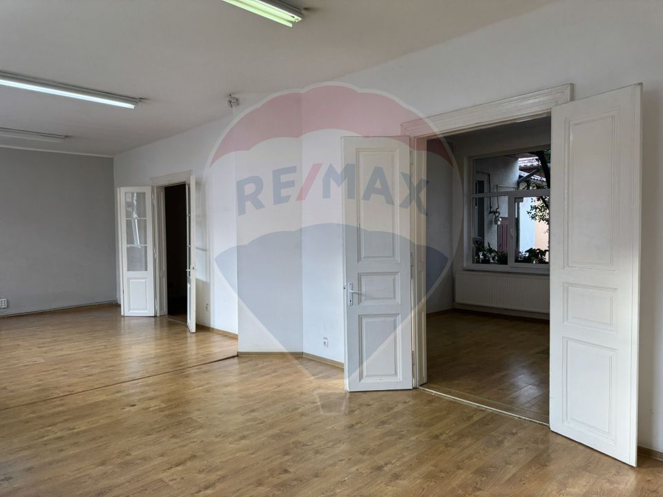 4 room House / Villa for sale, Ultracentral area