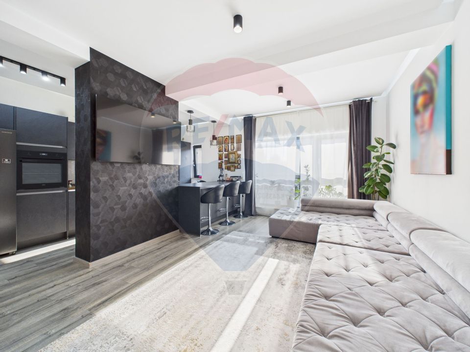 Apartament de vanzare - 3 camere 102mp + Terasa cu foisor 45mp