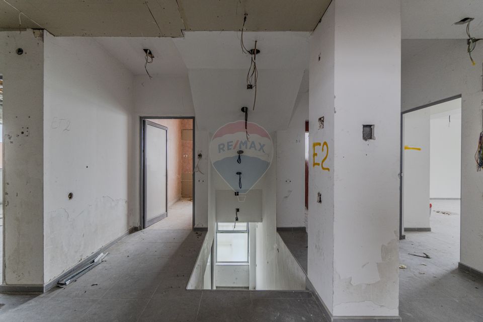 Cladire de 902 mp utili de vânzare, zona Grivitei - DN 13, COMISION 0