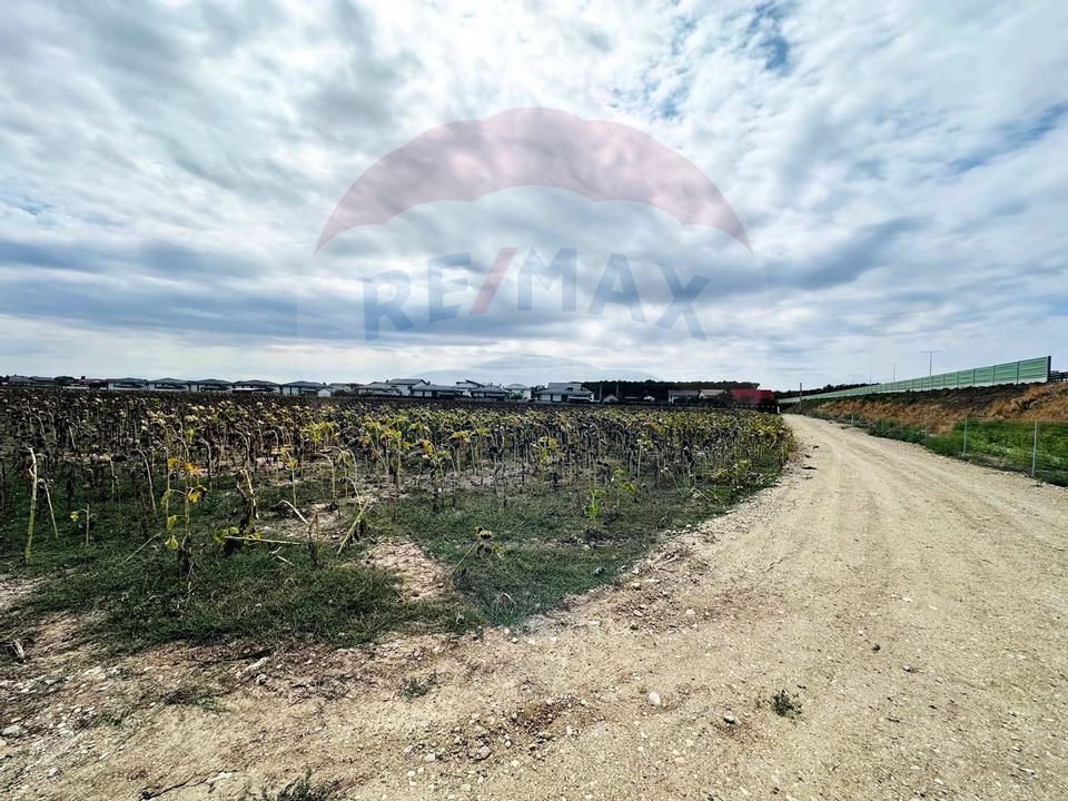 Teren 14.863mp, deschidere 42mp, acces 3 laturi - Ciorogarla, langa A0