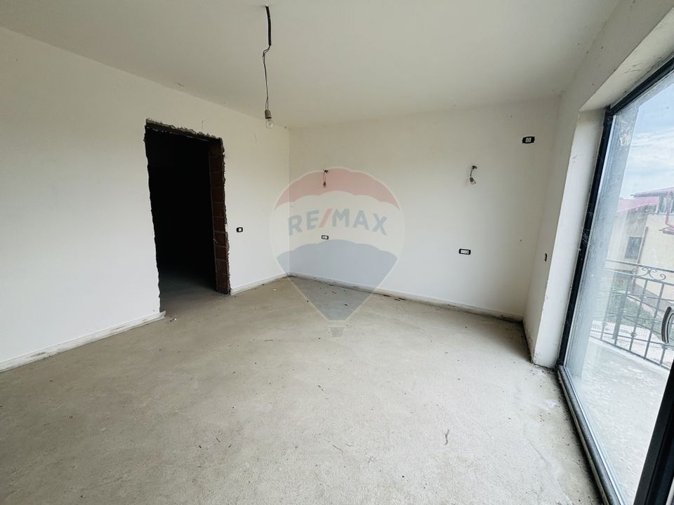 8 room House / Villa for sale