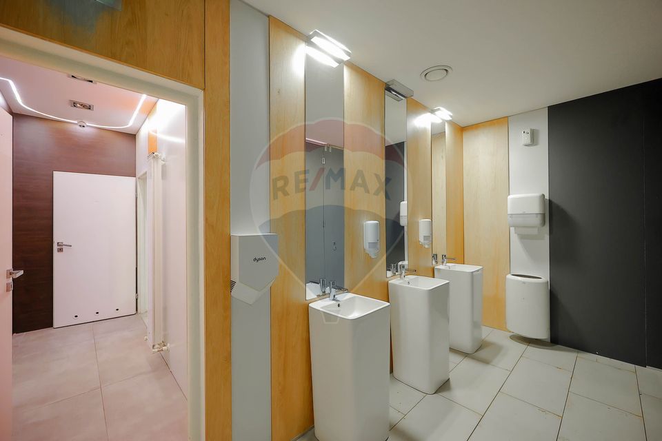 409sq.m Commercial Space for sale, Ultracentral area