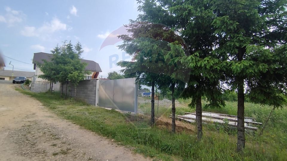 De Vânzare – Imobil Multifuncțional în  Șinteu, Bihor