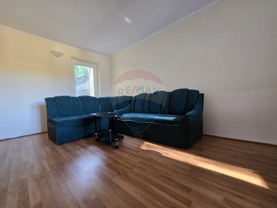 Casă cu 5 camere de vânzare în zona Central comision 0