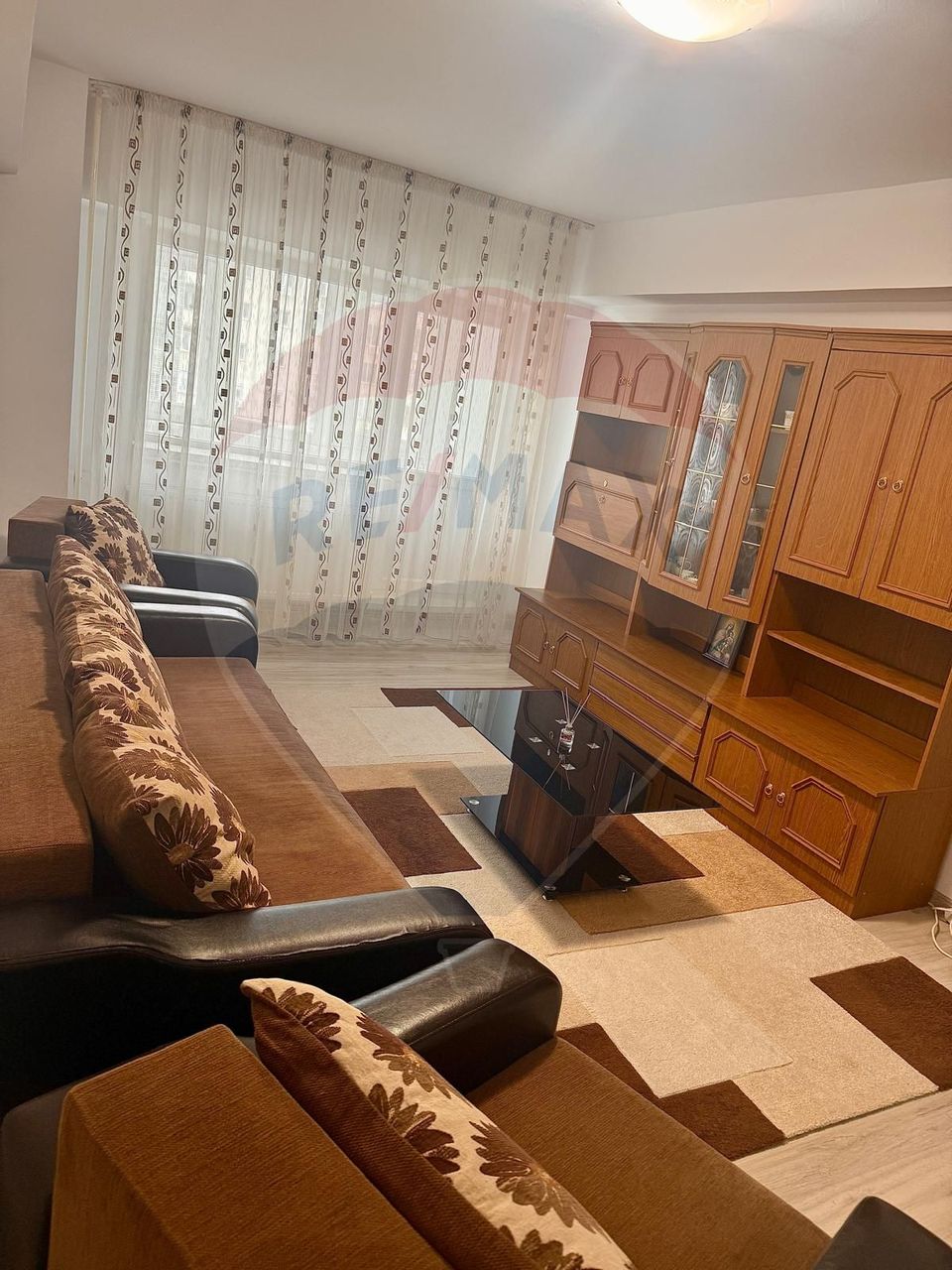 Apartament cu 2 camere de închiriat în zona Ultracentral