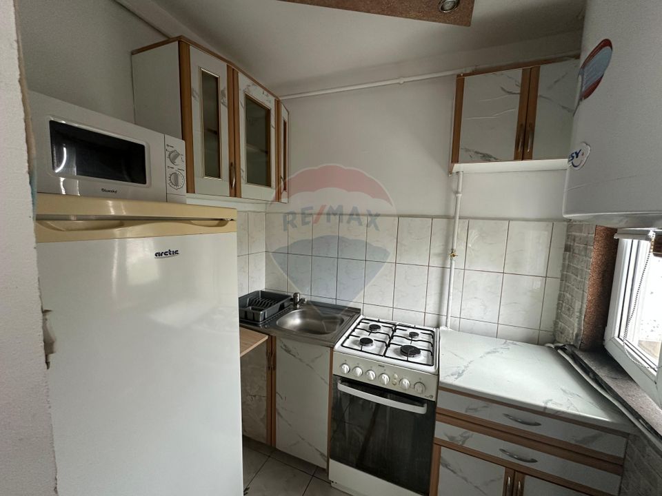 DE VANZARE - GARSONIERA  str. Motorului